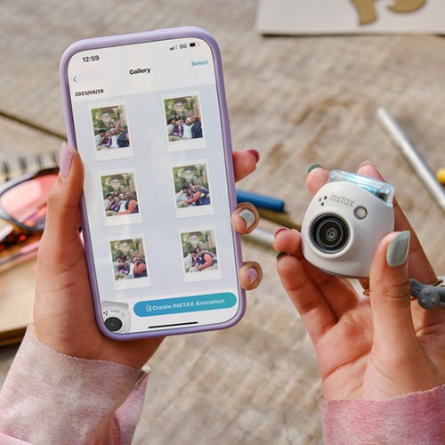 INSTAX PAL Milky White - Supercompacte Digitale INSTAX Camera